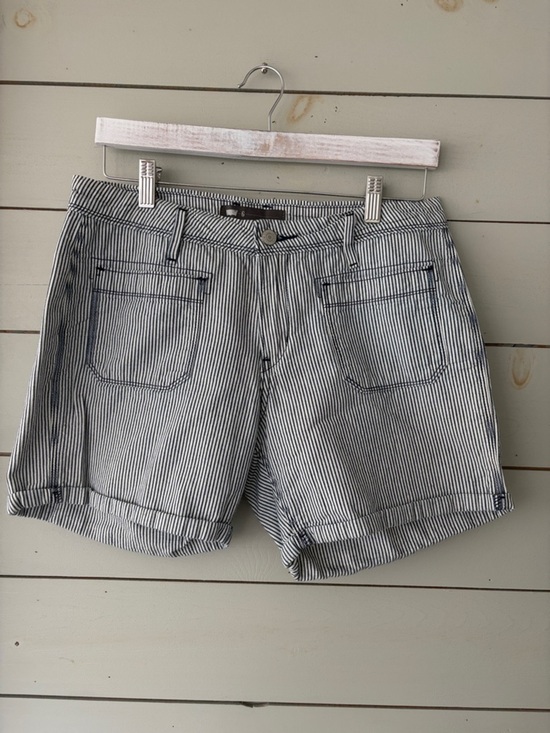 Levi's Pants - Levi’s Striped Cotton Shorts | Size 6 | Classic Railroad Stripe